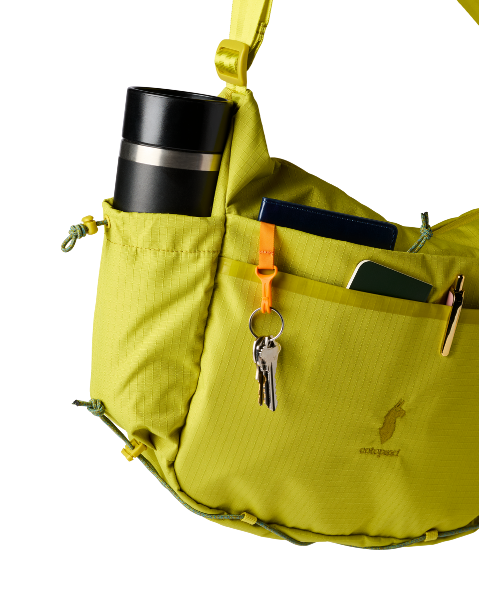 Viaje 12L Shoulder Bag