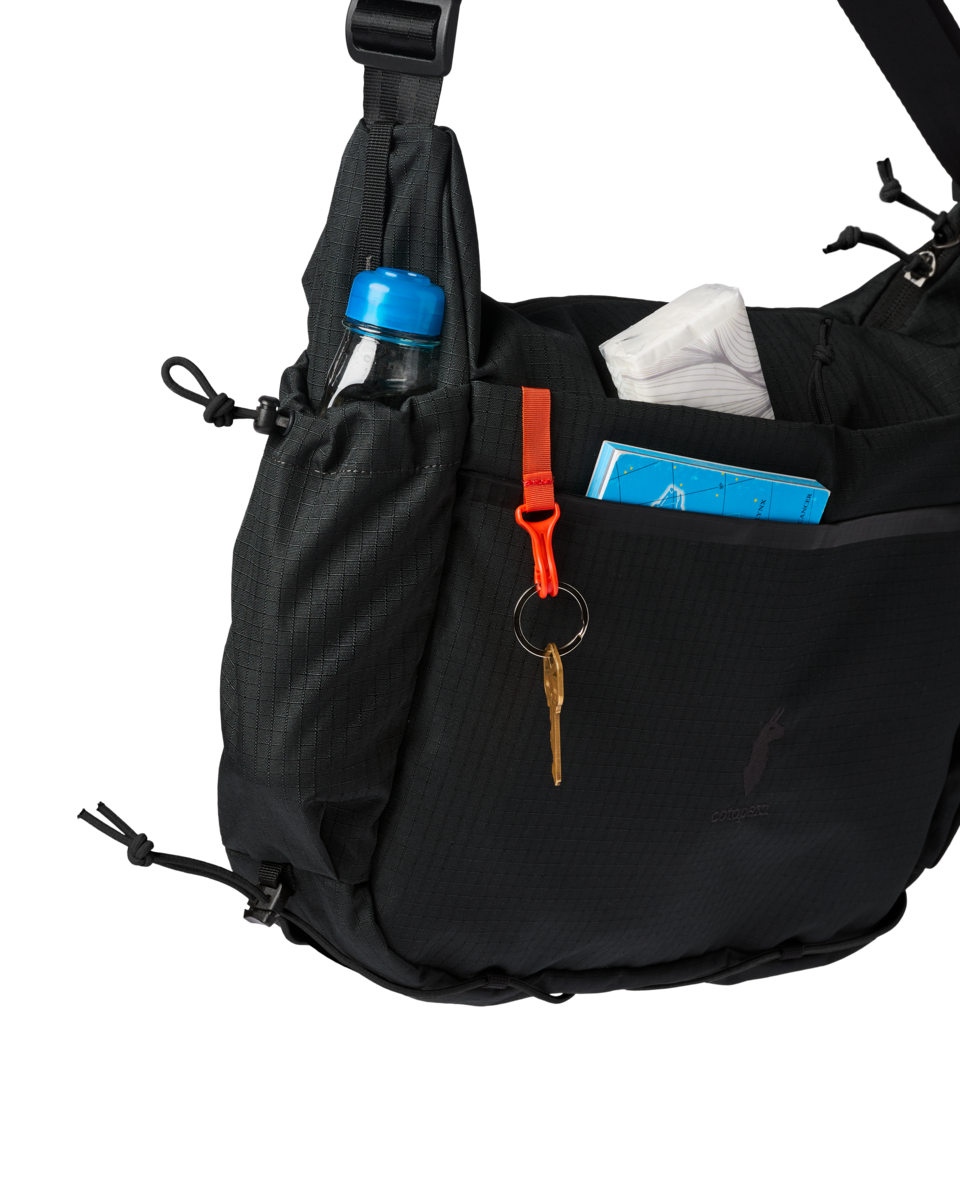 Viaje 12L Shoulder Bag
